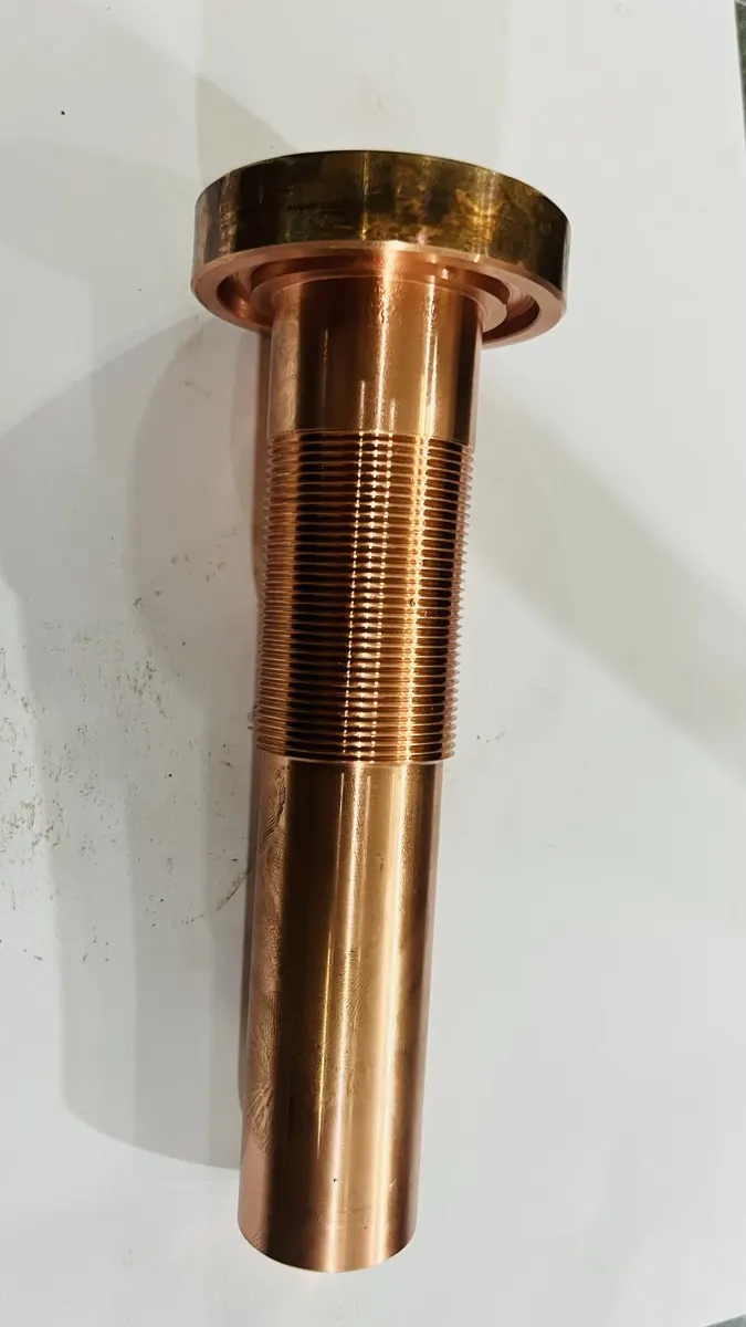 Copper flanged shaft, CNC turned and fine-threaded at SIRIS Engineering